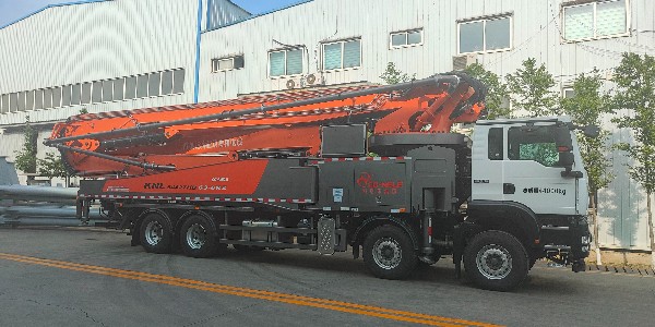 混凝土泵车