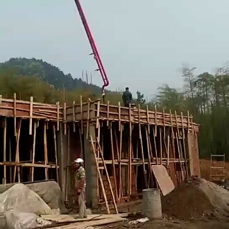 混凝土泵车